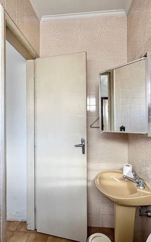Casa para alugar com 491m², 5 quartos e 8 vagas Casa para alugar com 491m², 5 quartos e 8 vagasBanheiro de serviço