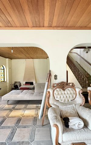 Casa para alugar com 491m², 5 quartos e 8 vagas Casa para alugar com 491m², 5 quartos e 8 vagasSala