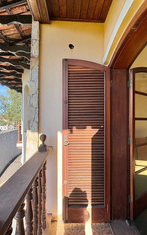 Casa para alugar com 491m², 5 quartos e 8 vagas Casa para alugar com 491m², 5 quartos e 8 vagasVaranda da Suíte 1 e 2