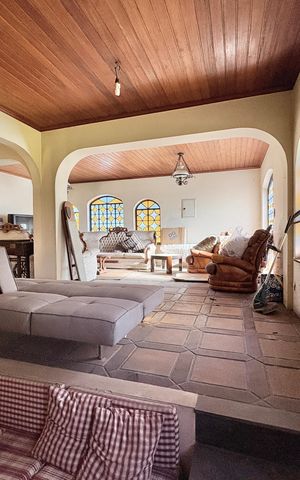 Casa para alugar com 491m², 5 quartos e 8 vagas Casa para alugar com 491m², 5 quartos e 8 vagasSala - Lareira