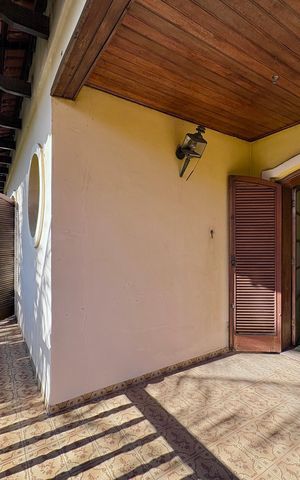 Casa para alugar com 491m², 5 quartos e 8 vagas Casa para alugar com 491m², 5 quartos e 8 vagasVaranda da Suíte 1 e 2
