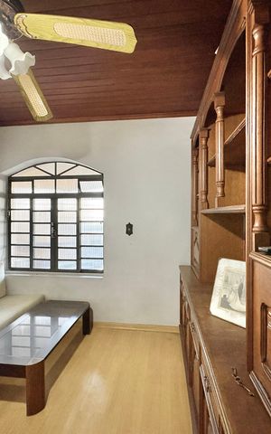 Casa para alugar com 491m², 5 quartos e 8 vagas Casa para alugar com 491m², 5 quartos e 8 vagasEscritório