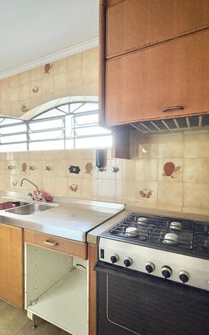 Casa para alugar com 491m², 5 quartos e 8 vagas Casa para alugar com 491m², 5 quartos e 8 vagasCozinha