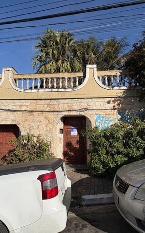 Casa para alugar com 491m², 5 quartos e 8 vagas Casa para alugar com 491m², 5 quartos e 8 vagasFachada