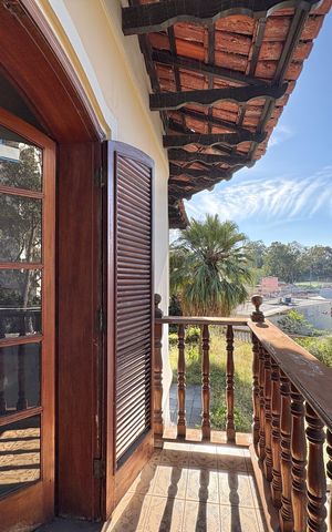 Casa para alugar com 491m², 5 quartos e 8 vagas Casa para alugar com 491m², 5 quartos e 8 vagasVaranda da Suíte 3