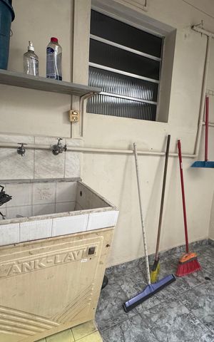 Casa à venda com 80m², 2 quartos e 2 vagasÁrea de Serviço
