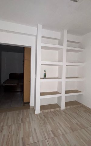 Casa à venda com 80m², 2 quartos e 2 vagasCloset