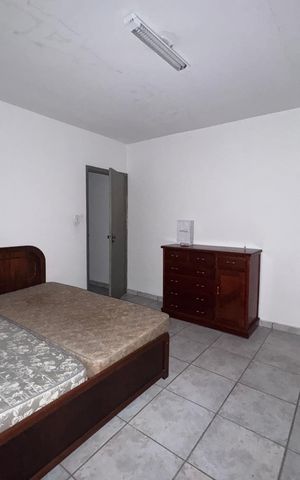 Casa à venda com 80m², 2 quartos e 2 vagasSuíte 