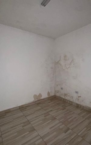 Casa à venda com 80m², 2 quartos e 2 vagasCloset