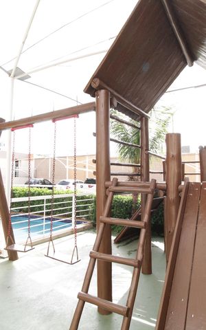 Apartamento para alugar com 76m², 2 quartos e sem vagaÁrea comum - Playground