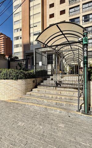 Apartamento à venda com 80m², 2 quartos e 1 vaga Apartamento à venda com 80m², 2 quartos e 1 vagaFachada
