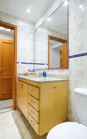 Apartamento à venda com 135m², 4 quartos e 3 vagasBanheiro