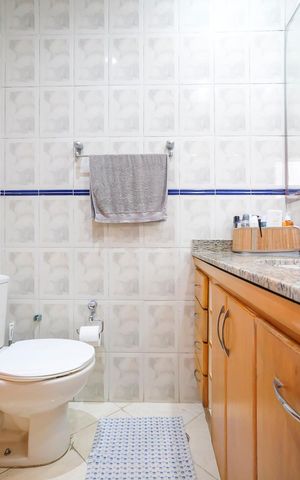 Apartamento à venda com 135m², 4 quartos e 3 vagasBanheiro da suíte