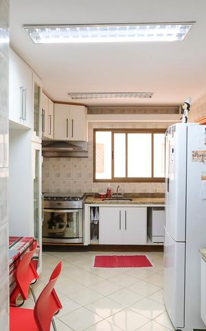 Apartamento à venda com 135m², 4 quartos e 3 vagasCozinha