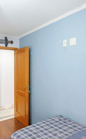 Apartamento à venda com 135m², 4 quartos e 3 vagasQuarto 2