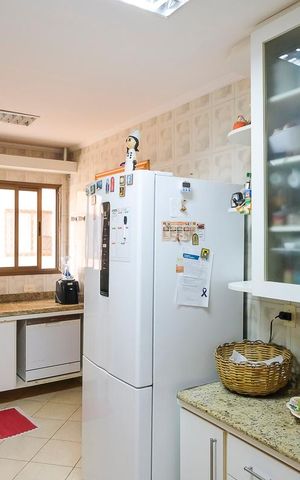 Apartamento à venda com 135m², 4 quartos e 3 vagasCozinha