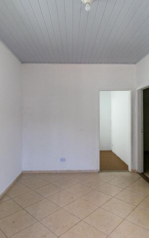 Casa à venda com 110m², 3 quartos e 3 vagas Casa à venda com 110m², 3 quartos e 3 vagasSala