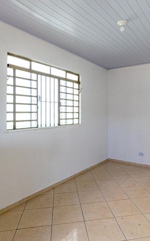 Casa à venda com 110m², 3 quartos e 3 vagas Casa à venda com 110m², 3 quartos e 3 vagasSala