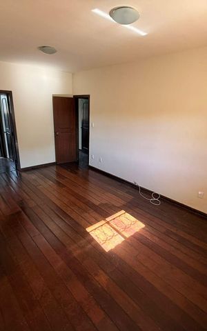 Casa para alugar com 200m², 3 quartos e 2 vagas