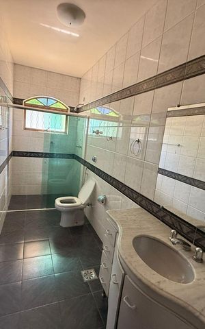 Casa para alugar com 200m², 3 quartos e 2 vagas Casa para alugar com 200m², 3 quartos e 2 vagasBanheiro