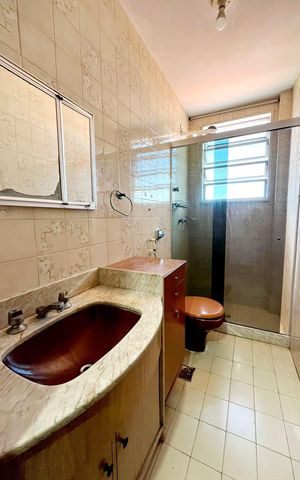 Apartamento à venda com 110m², 3 quartos e 2 vagas Apartamento à venda com 110m², 3 quartos e 2 vagasBanheiro