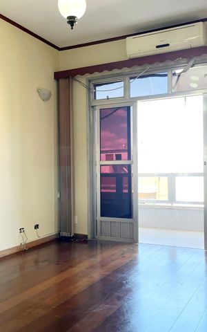 Apartamento à venda com 110m², 3 quartos e 2 vagas Apartamento à venda com 110m², 3 quartos e 2 vagasSala
