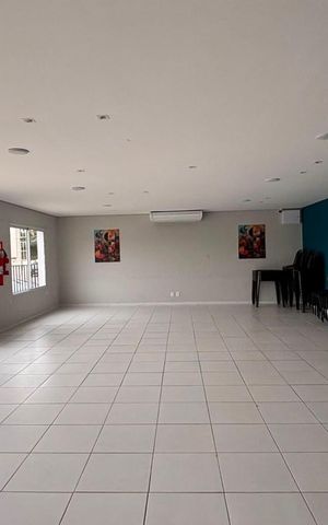 Apartamento para alugar com 42m², 2 quartos e 1 vaga Apartamento para alugar com 42m², 2 quartos e 1 vagaÁrea comum - Salão de festas