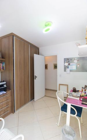 Casa de condomínio para alugar com 280m², 5 quartos e 2 vagas