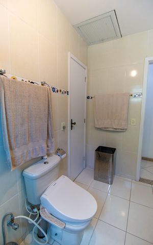 Casa de condomínio para alugar com 280m², 5 quartos e 2 vagas