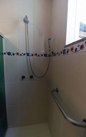Casa de condomínio para alugar com 280m², 5 quartos e 2 vagas