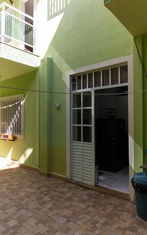 Casa de condomínio para alugar com 280m², 5 quartos e 2 vagas