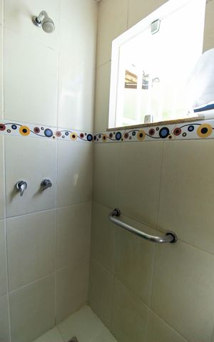 Casa de condomínio para alugar com 280m², 5 quartos e 2 vagas