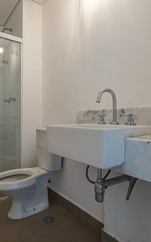 Apartamento para alugar com 91m², 2 quartos e 1 vaga Apartamento para alugar com 91m², 2 quartos e 1 vagaBanheiro da Suíte 1