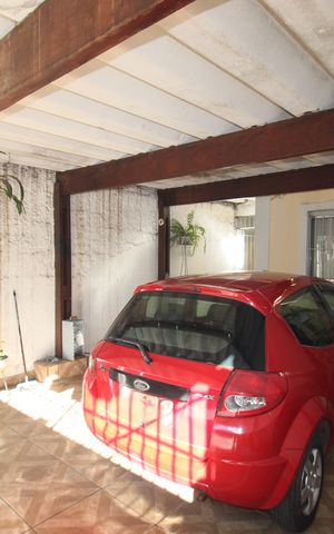 Casa à venda com 140m², 3 quartos e 2 vagasGaragem
