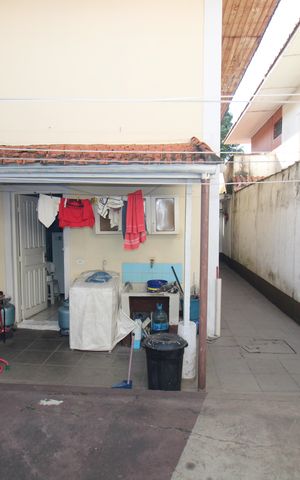 Casa à venda com 140m², 3 quartos e 2 vagasÁrea externa