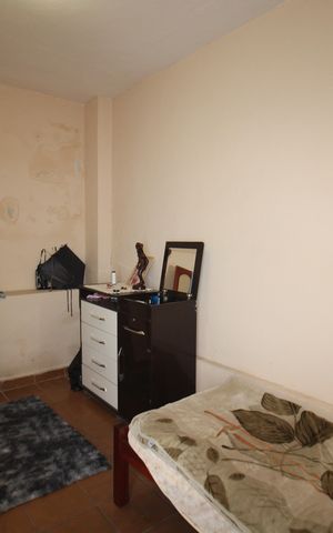Casa à venda com 140m², 3 quartos e 2 vagasÁrea de Serviço - Quarto