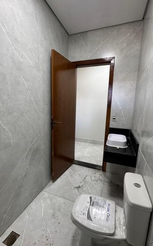 Casa à venda com 200m², 3 quartos e 2 vagasBanheiro 3