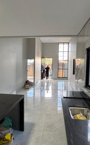 Casa à venda com 200m², 3 quartos e 2 vagasSala e cozinha 