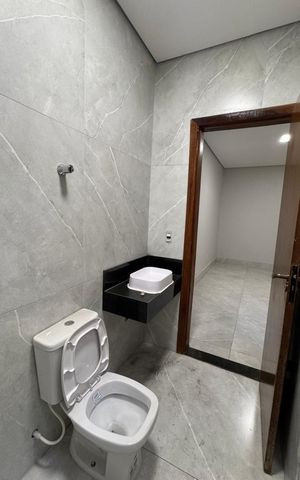Casa à venda com 200m², 3 quartos e 2 vagasBanheiro 3