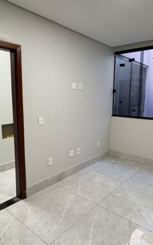 Casa à venda com 200m², 3 quartos e 2 vagasQuarto 2 