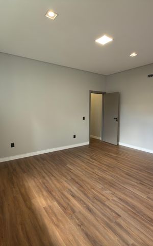 Casa de condomínio à venda com 248m², 3 quartos e 2 vagas Casa de condomínio à venda com 248m², 3 quartos e 2 vagasQuarto 03