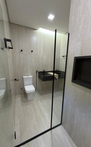 Casa de condomínio à venda com 248m², 3 quartos e 2 vagas Casa de condomínio à venda com 248m², 3 quartos e 2 vagasSuite quarto 3