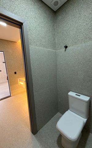 Casa de condomínio à venda com 248m², 3 quartos e 2 vagas Casa de condomínio à venda com 248m², 3 quartos e 2 vagasLavabo área externa