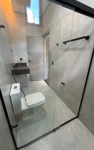 Casa de condomínio à venda com 248m², 3 quartos e 2 vagas Casa de condomínio à venda com 248m², 3 quartos e 2 vagasSuite quarto 2