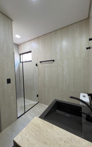 Casa de condomínio à venda com 248m², 3 quartos e 2 vagas Casa de condomínio à venda com 248m², 3 quartos e 2 vagasSuite quarto 3