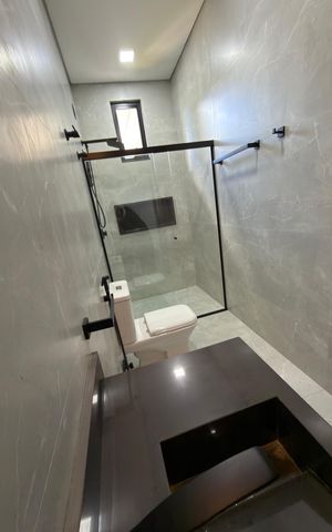 Casa de condomínio à venda com 248m², 3 quartos e 2 vagas Casa de condomínio à venda com 248m², 3 quartos e 2 vagasSuite quarto 1