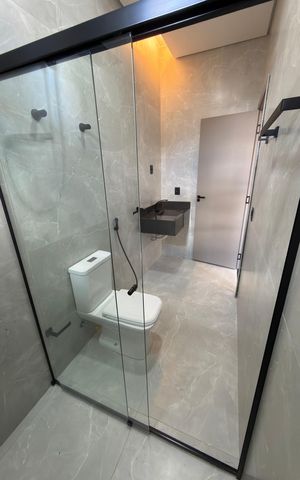 Casa de condomínio à venda com 248m², 3 quartos e 2 vagas Casa de condomínio à venda com 248m², 3 quartos e 2 vagasSuite quarto 2