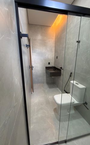 Casa de condomínio à venda com 248m², 3 quartos e 2 vagas Casa de condomínio à venda com 248m², 3 quartos e 2 vagasSuite quarto 1