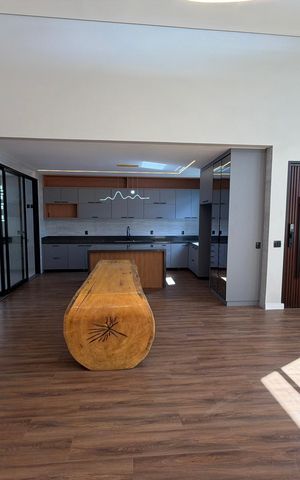 Casa de condomínio à venda com 248m², 3 quartos e 2 vagas Casa de condomínio à venda com 248m², 3 quartos e 2 vagasCozinha
