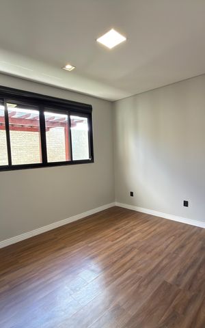 Casa de condomínio à venda com 248m², 3 quartos e 2 vagas Casa de condomínio à venda com 248m², 3 quartos e 2 vagasQuarto 02